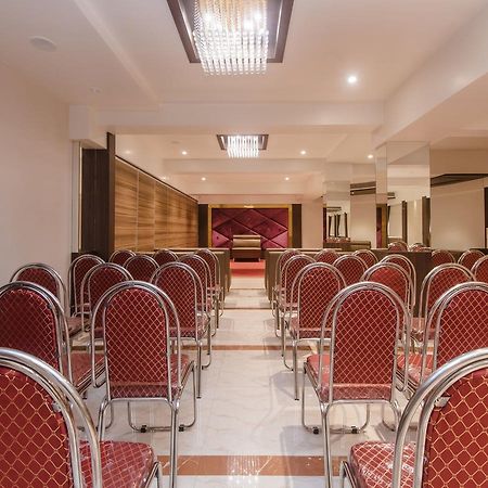 Oyo 13089 Hotel Gold Crest Navi Mumbai Exterior foto
