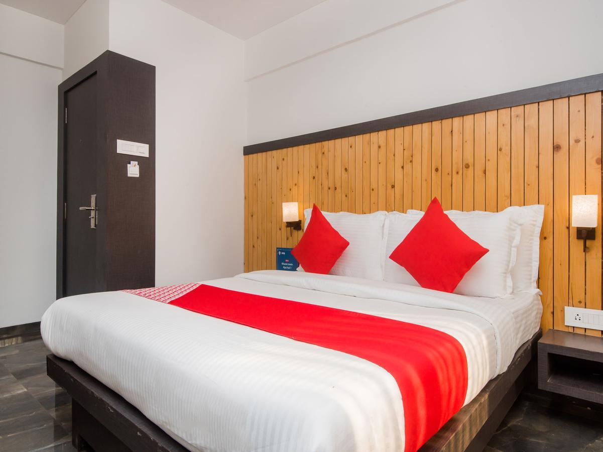 Oyo 13089 Hotel Gold Crest Navi Mumbai Exterior foto
