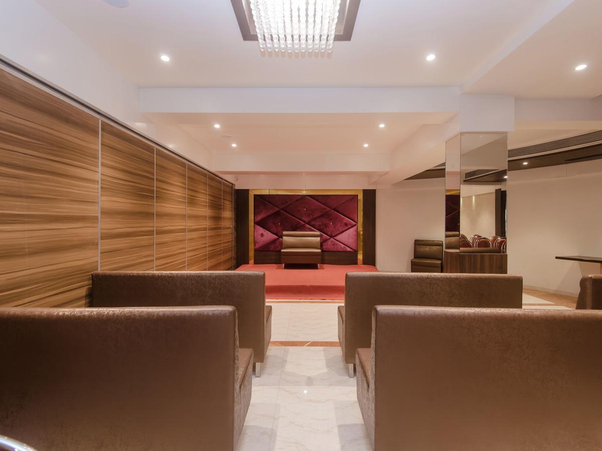 Oyo 13089 Hotel Gold Crest Navi Mumbai Exterior foto