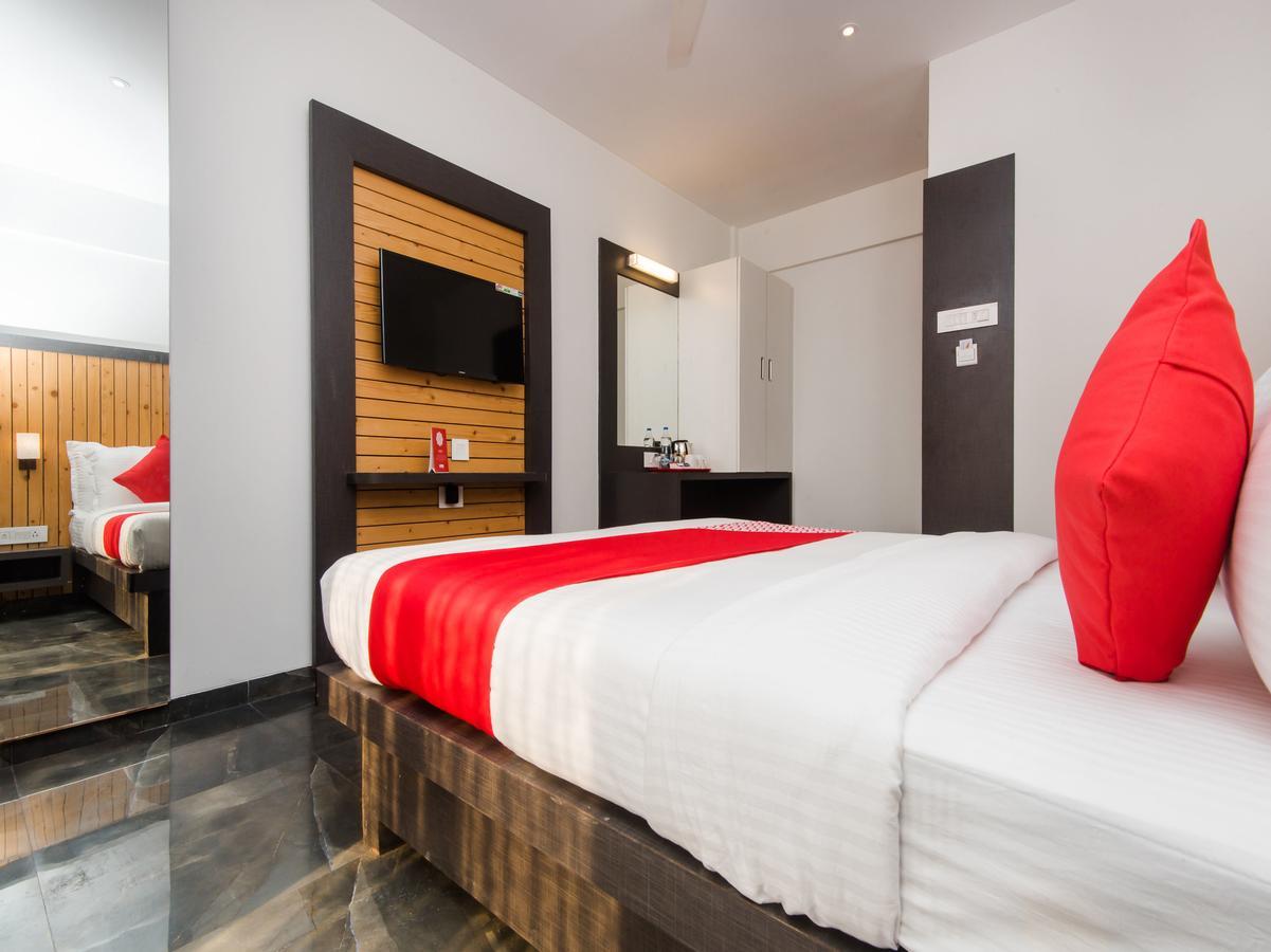 Oyo 13089 Hotel Gold Crest Navi Mumbai Exterior foto